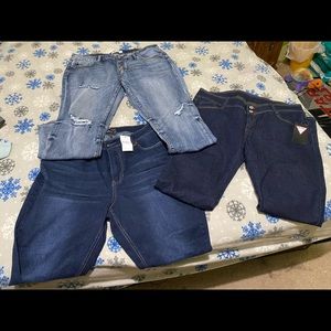 LOT OF 3 NEW PAIRS OF JEANS